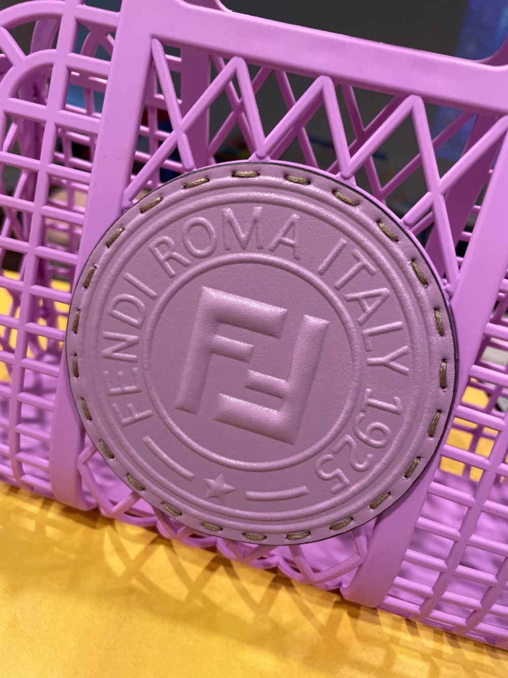 Fendi small basket tote bag - Picture 7 of 13